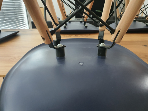 Anteprima di Distanziale per altezza seduta Eames (78)